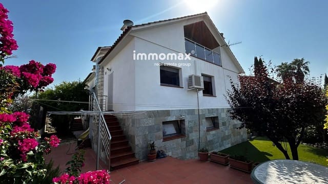 4 makuuhuone Huvila myytävänä paikassa Lliçà d'Amunt mukana 
autotalli - 399 900 € (Ref: 9495563)