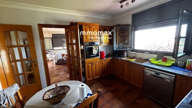 4 makuuhuone Huvila myytävänä paikassa Lliçà d'Amunt mukana 
autotalli - 399 900 € (Ref: 9495563)