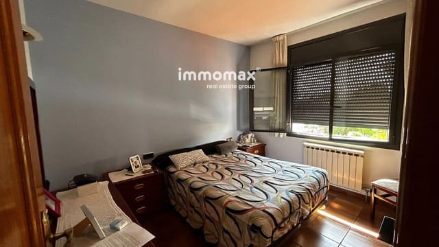 4 makuuhuone Huvila myytävänä paikassa Lliçà d'Amunt mukana 
autotalli - 399 900 € (Ref: 9495563)