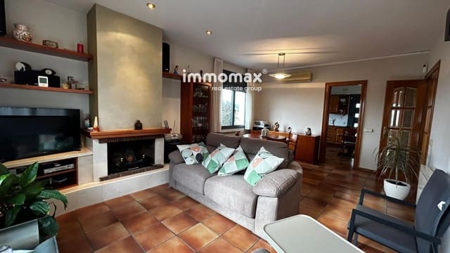 4 soverom Villa til salgs i Lliçà d'Amunt med garasje - € 399 900 (Ref: 9495563)