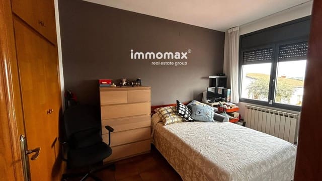 4 soverom Villa til salgs i Lliçà d'Amunt med garasje - € 399 900 (Ref: 9495563)