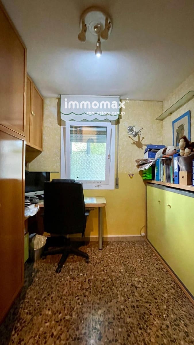 4 bedroom Flat for sale in Molins de Rei with garage - € 365,000 (Ref: 9495565)