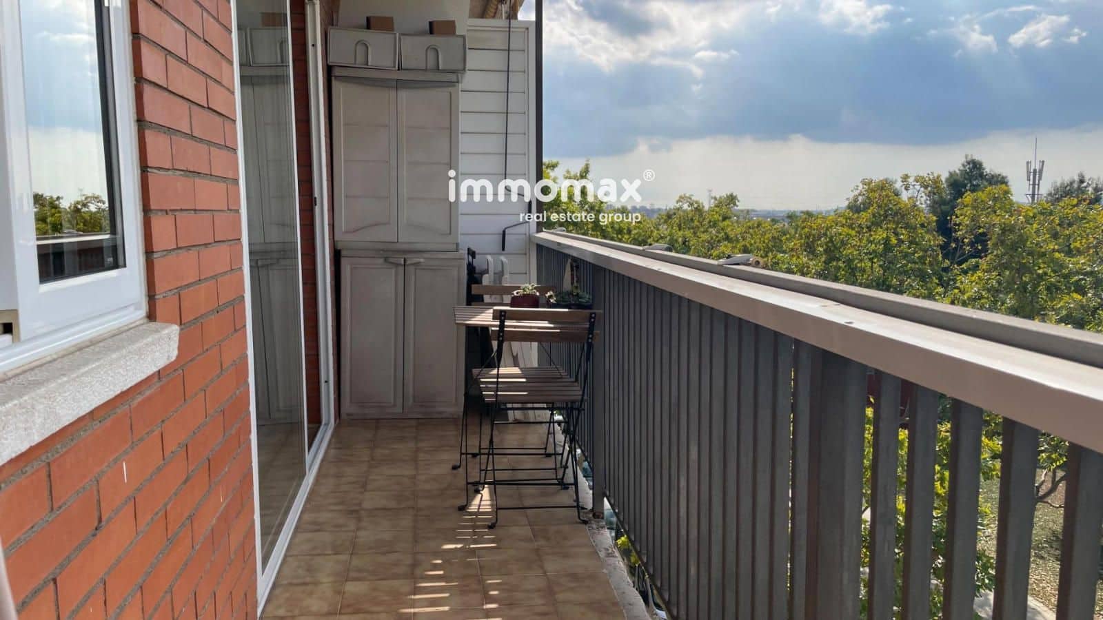 4 bedroom Flat for sale in Molins de Rei with garage - € 365,000 (Ref: 9495565)