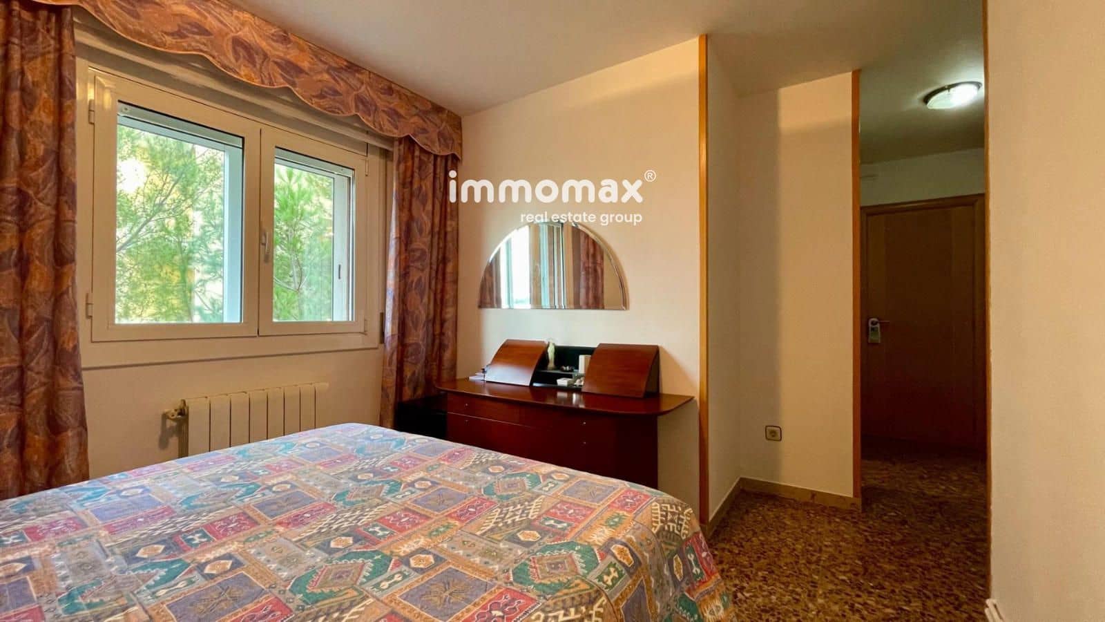 4 bedroom Flat for sale in Molins de Rei with garage - € 365,000 (Ref: 9495565)