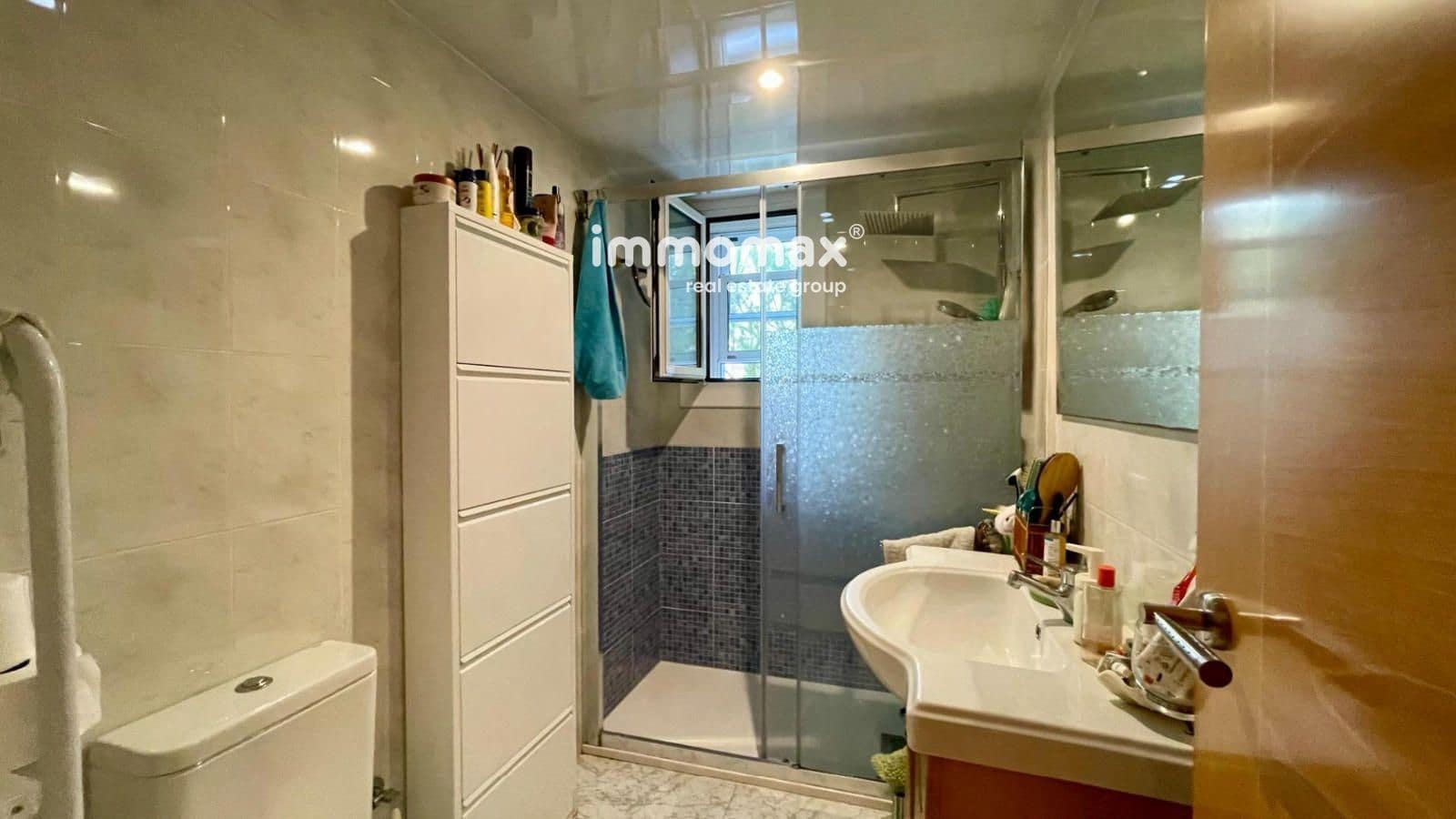 4 bedroom Flat for sale in Molins de Rei with garage - € 365,000 (Ref: 9495565)