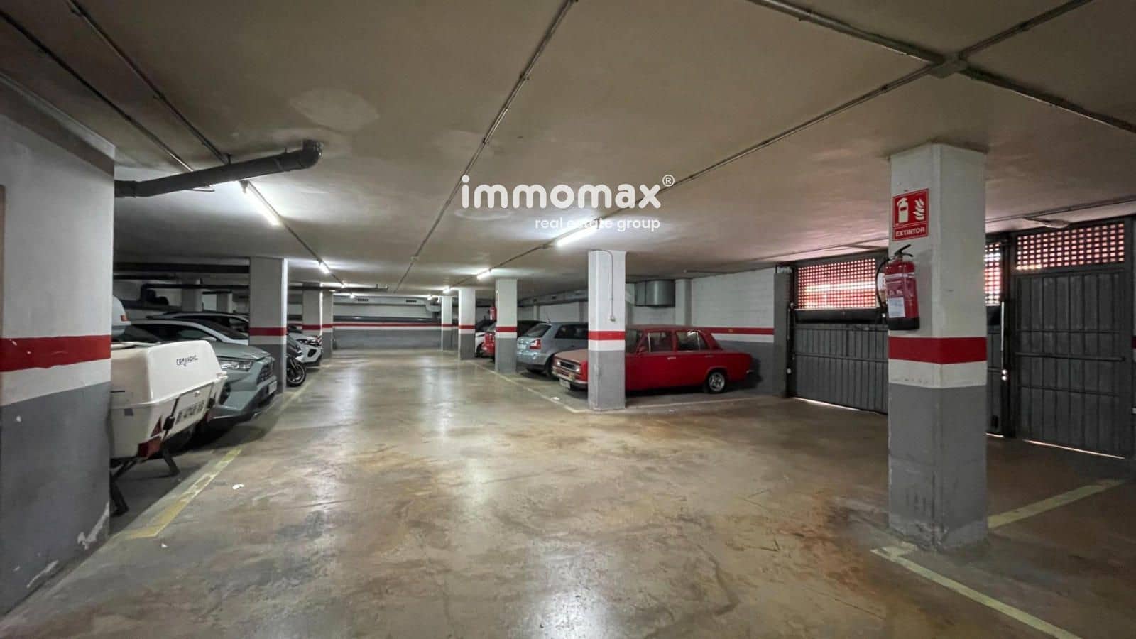 4 bedroom Flat for sale in Molins de Rei with garage - € 365,000 (Ref: 9495565)