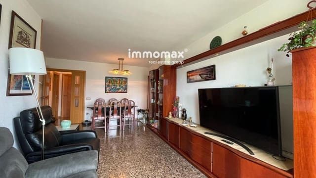 4 bedroom Flat for sale in Molins de Rei with garage - € 365,000 (Ref: 9495565)