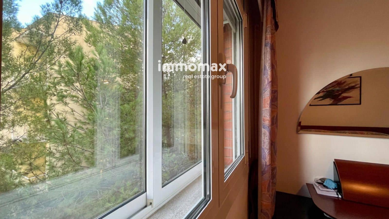 4 bedroom Flat for sale in Molins de Rei with garage - € 365,000 (Ref: 9495565)