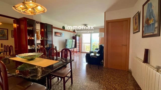 4 bedroom Flat for sale in Molins de Rei with garage - € 365,000 (Ref: 9495565)