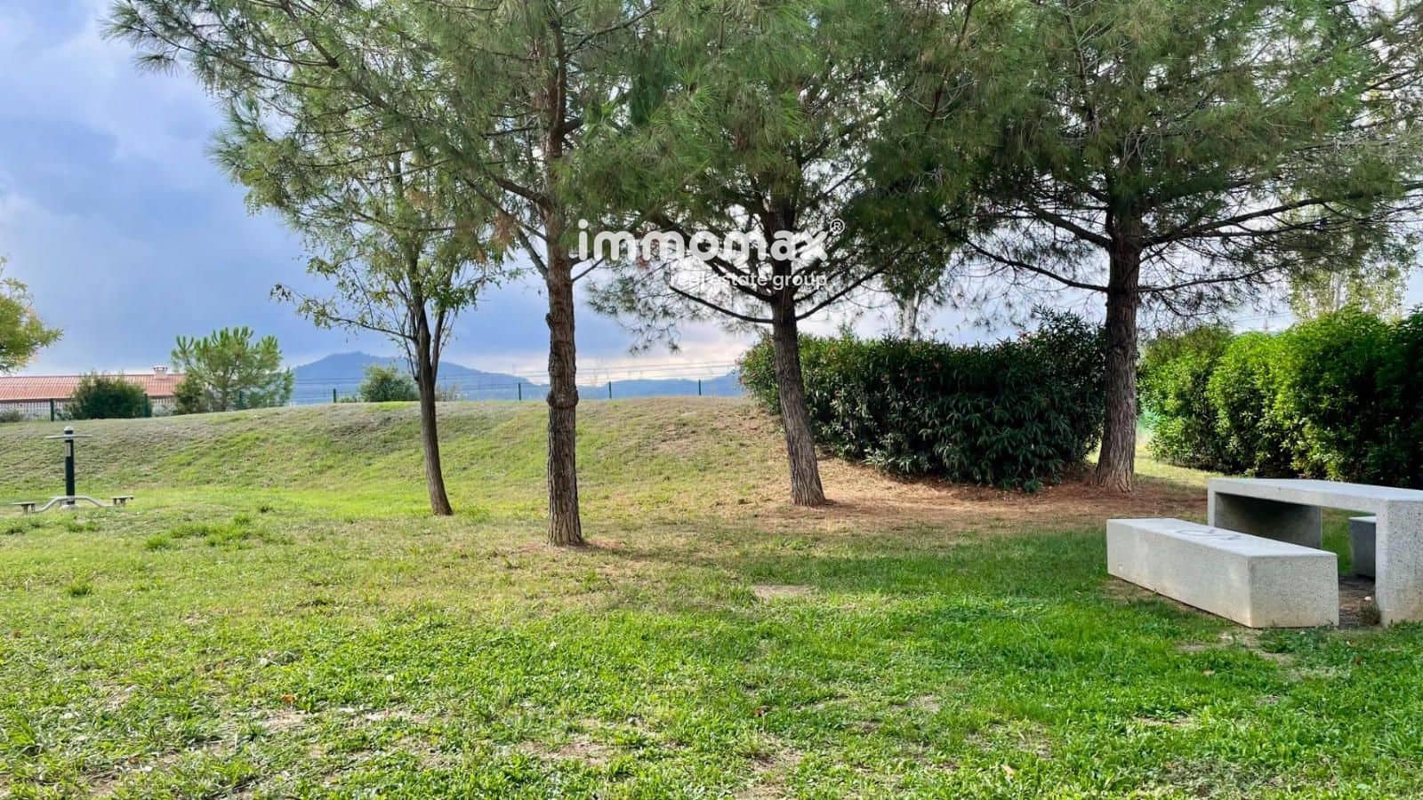 4 bedroom Flat for sale in Molins de Rei with garage - € 365,000 (Ref: 9495565)