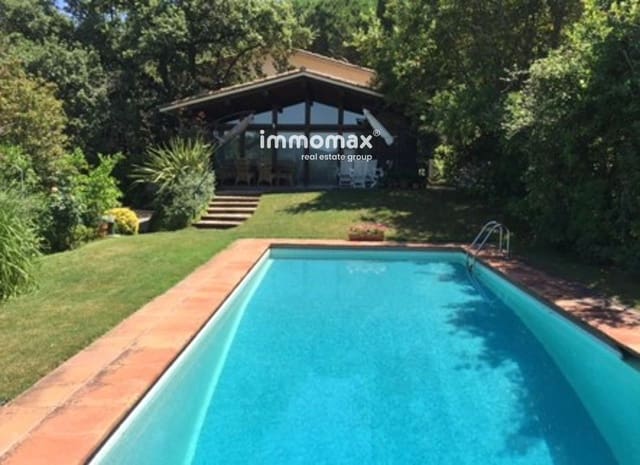 Chalet de 6 habitaciones en Barcelona ciudad en venta con piscina - 1.950.000 € (Ref: 9499862)