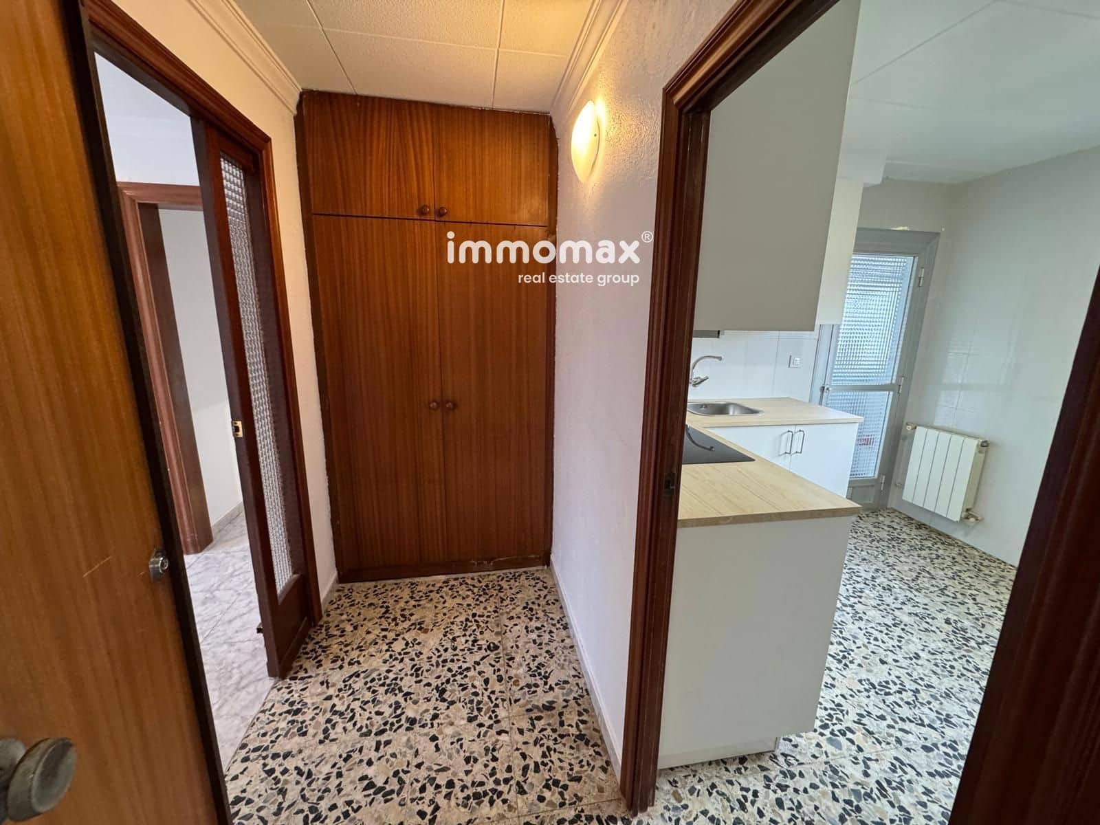 3 bedroom Flat for sale in Sant Boi de Llobregat - € 173,000 (Ref: 9500946)