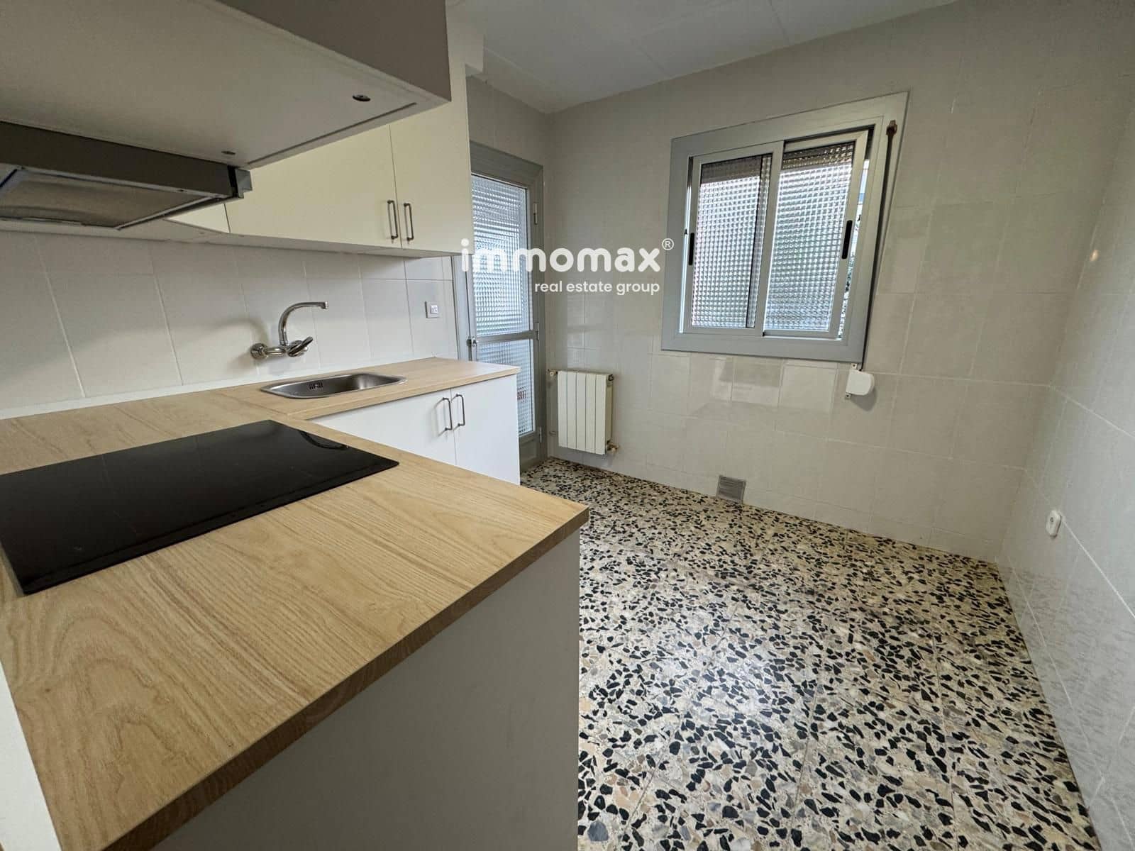 3 bedroom Flat for sale in Sant Boi de Llobregat - € 173,000 (Ref: 9500946)