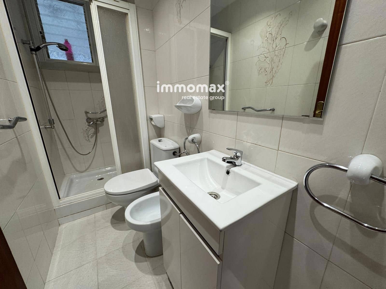 3 bedroom Flat for sale in Sant Boi de Llobregat - € 173,000 (Ref: 9500946)