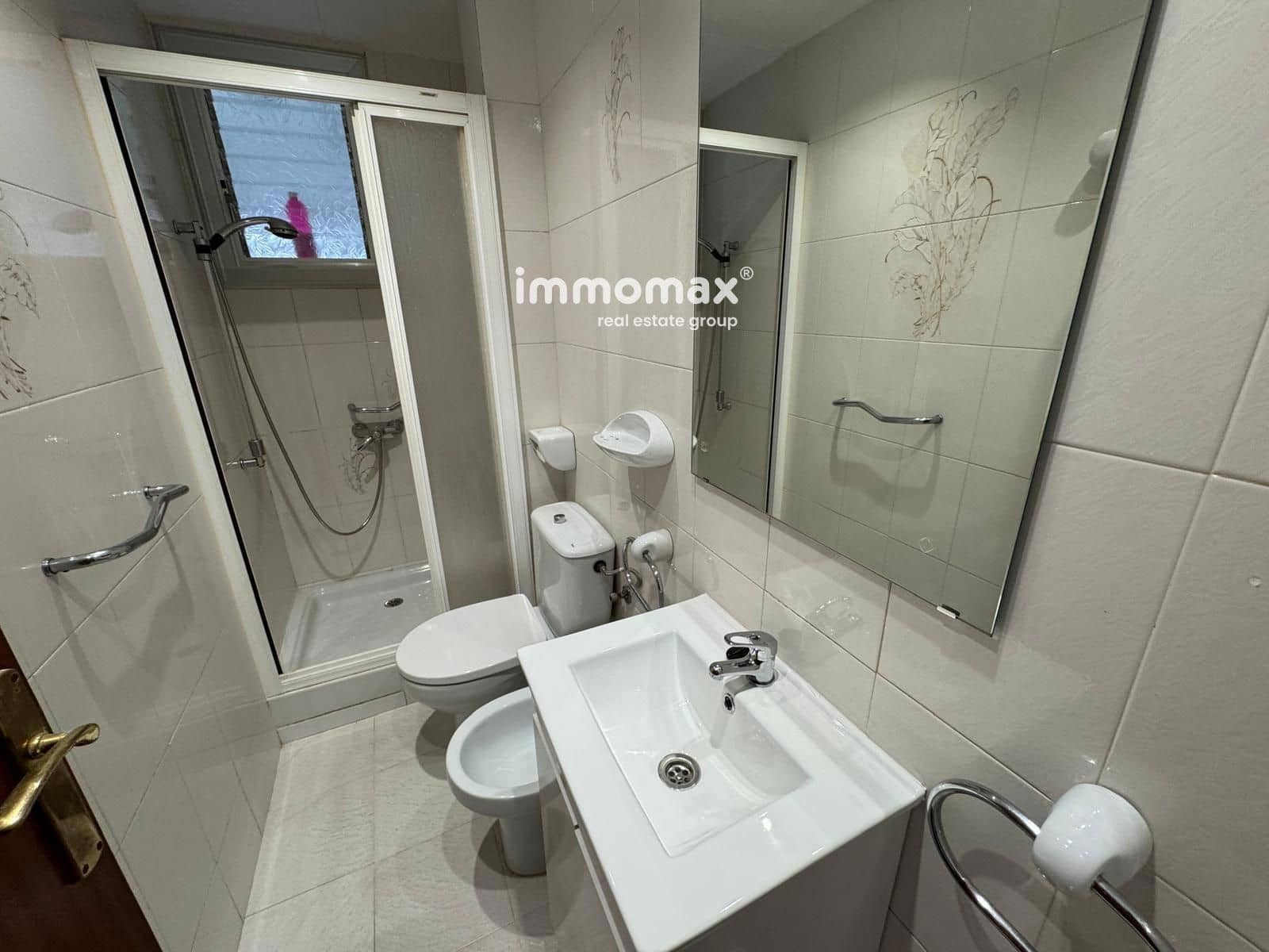 3 bedroom Flat for sale in Sant Boi de Llobregat - € 173,000 (Ref: 9500946)