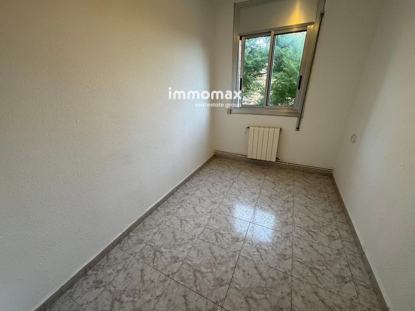 3 bedroom Flat for sale in Sant Boi de Llobregat - € 173,000 (Ref: 9500946)