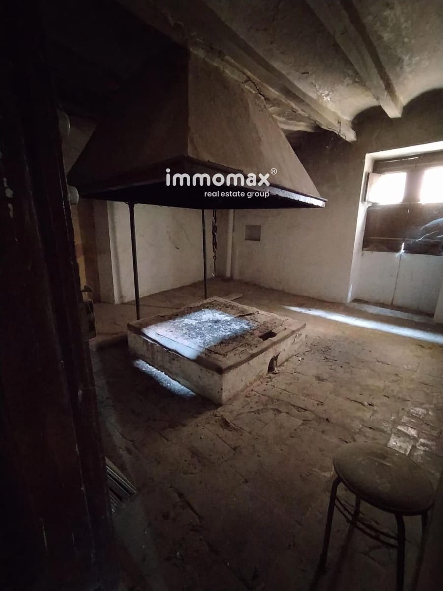 4 slaapkamer Villa te koop in Calaceite met garage - € 95.000 (Ref: 9503093)