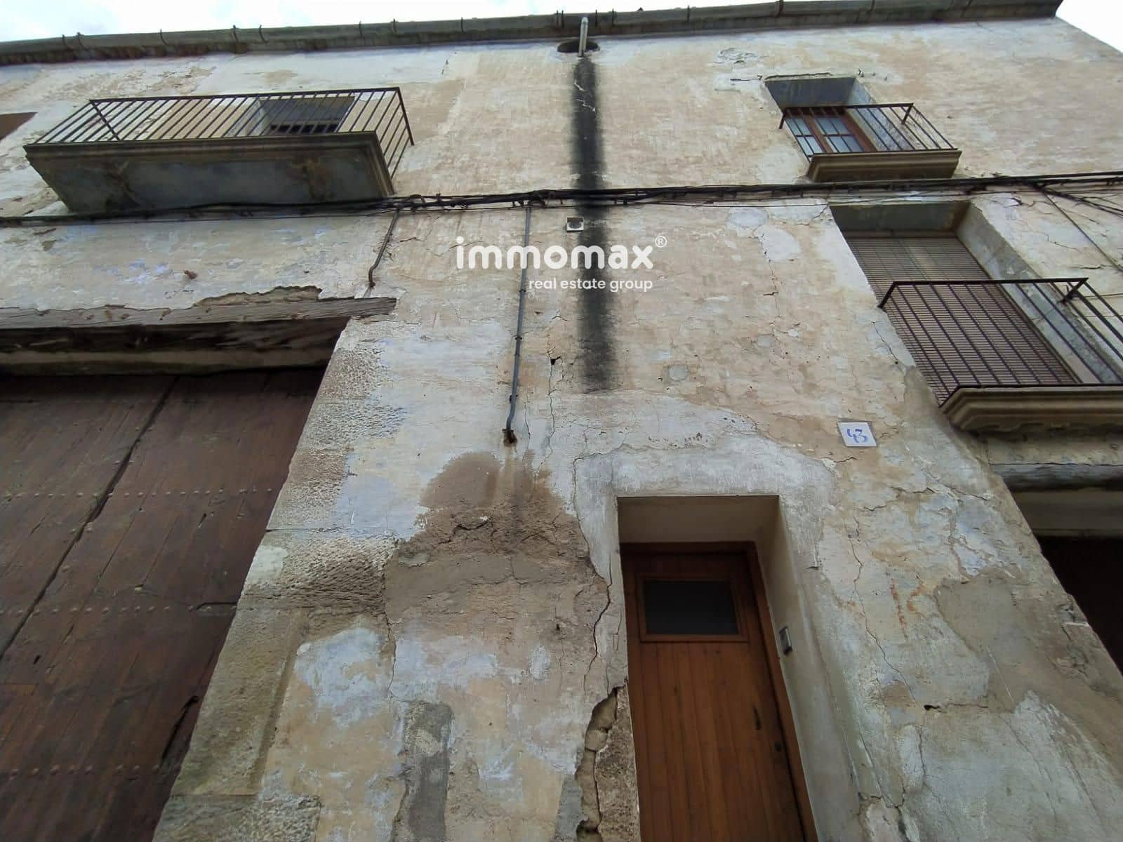 4 slaapkamer Villa te koop in Calaceite met garage - € 95.000 (Ref: 9503093)