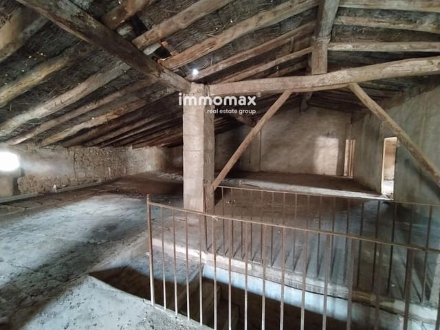 4 slaapkamer Villa te koop in Calaceite met garage - € 95.000 (Ref: 9503093)