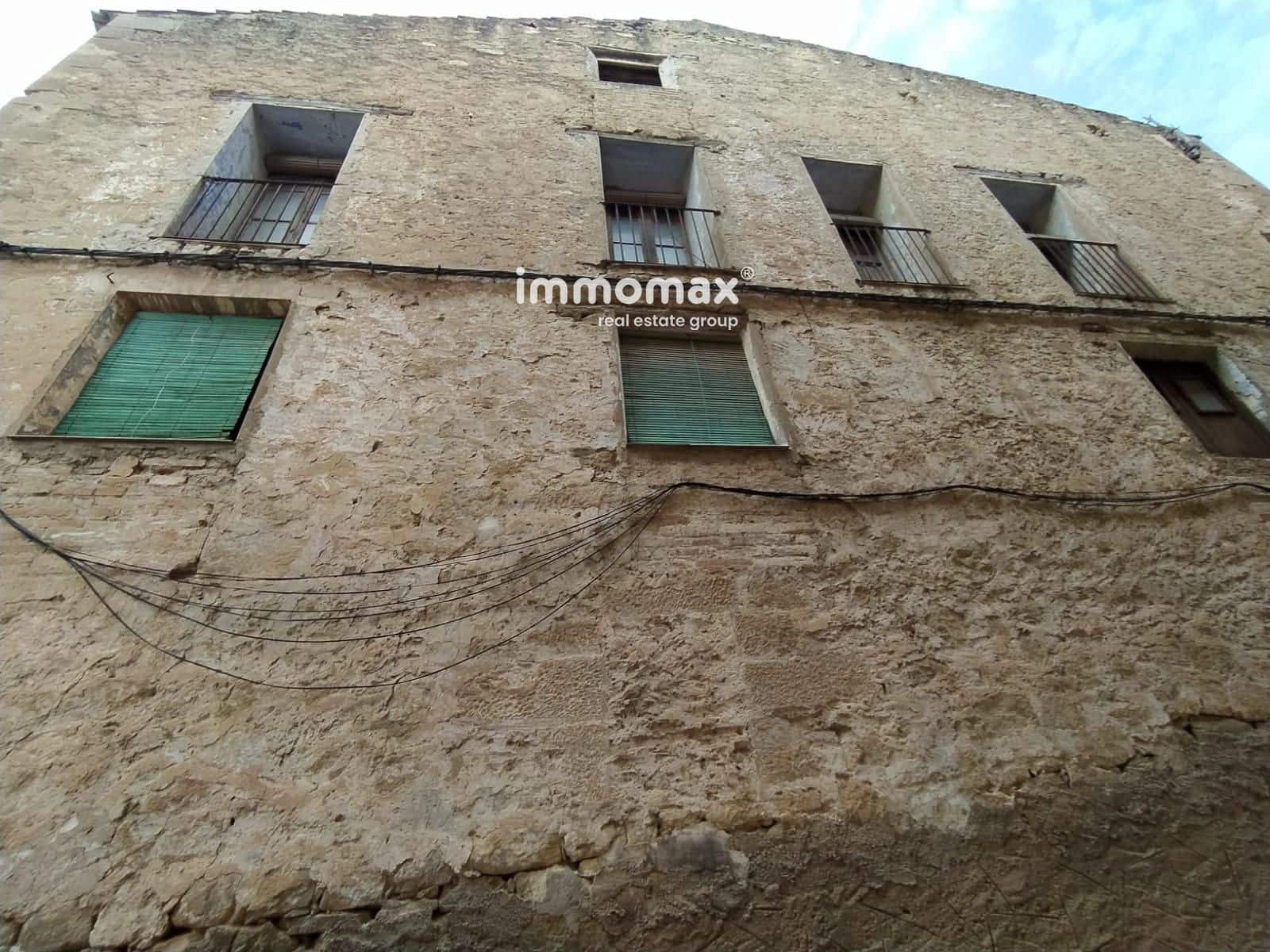 4 slaapkamer Villa te koop in Calaceite met garage - € 95.000 (Ref: 9503093)