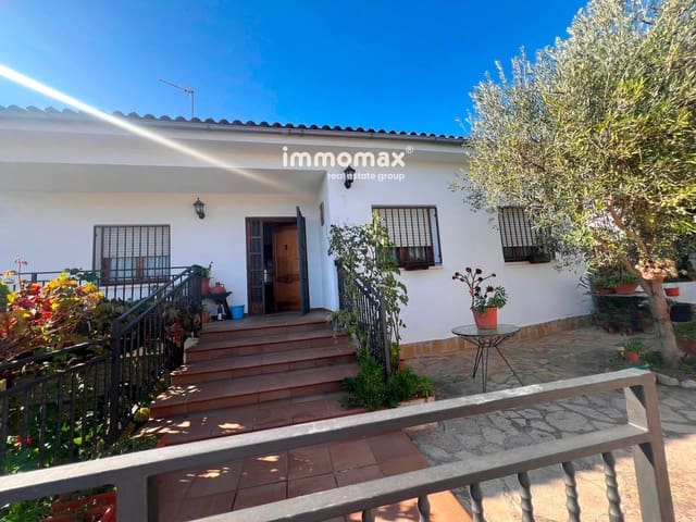 3 bedroom Villa for sale in Cervelló with garage - € 425,000 (Ref: 9510142)
