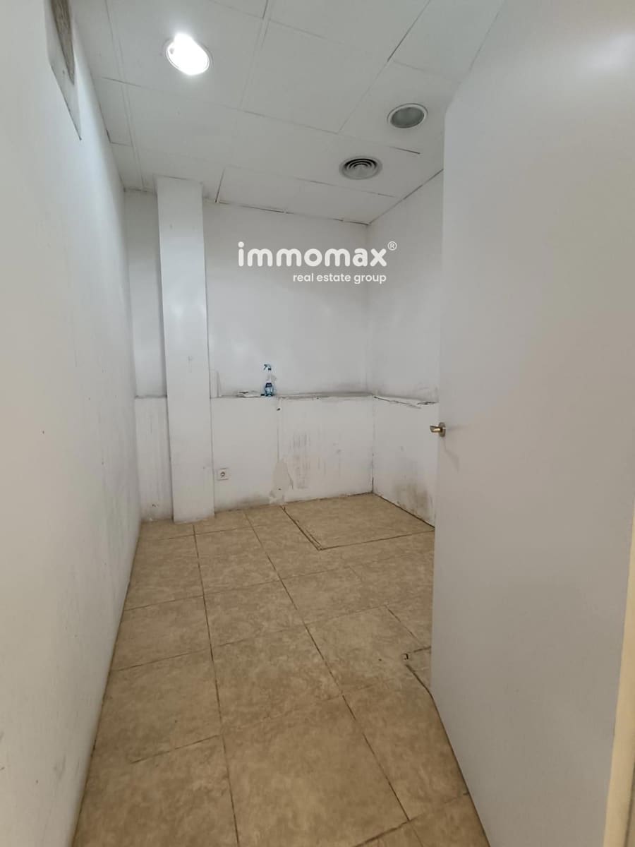 Commercieel te huur in Esplugues de Llobregat - € 1.400 (Ref: 9525761)