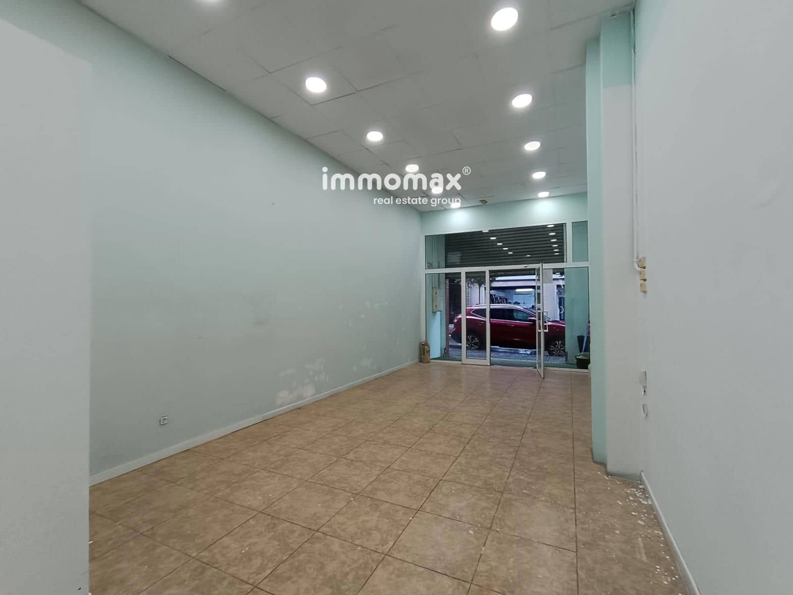 Commercieel te huur in Esplugues de Llobregat - € 1.400 (Ref: 9525761)