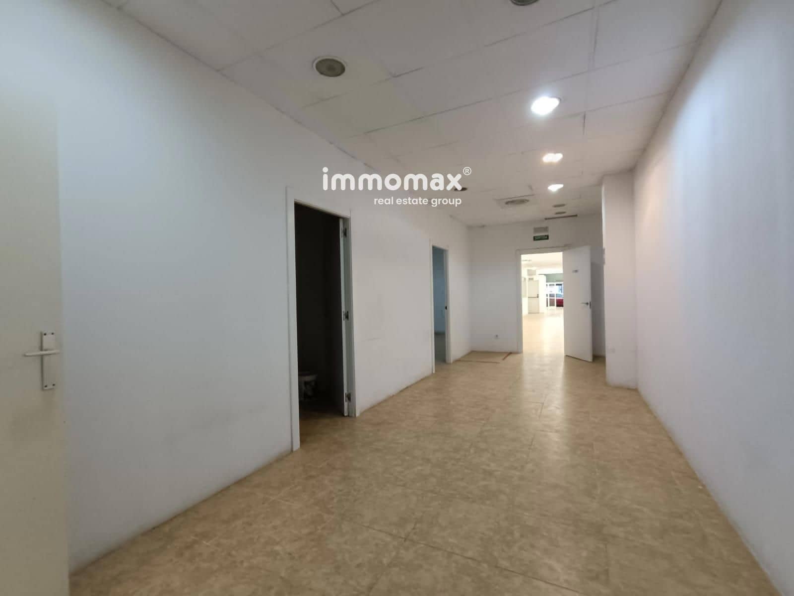 Commercieel te huur in Esplugues de Llobregat - € 1.400 (Ref: 9525761)