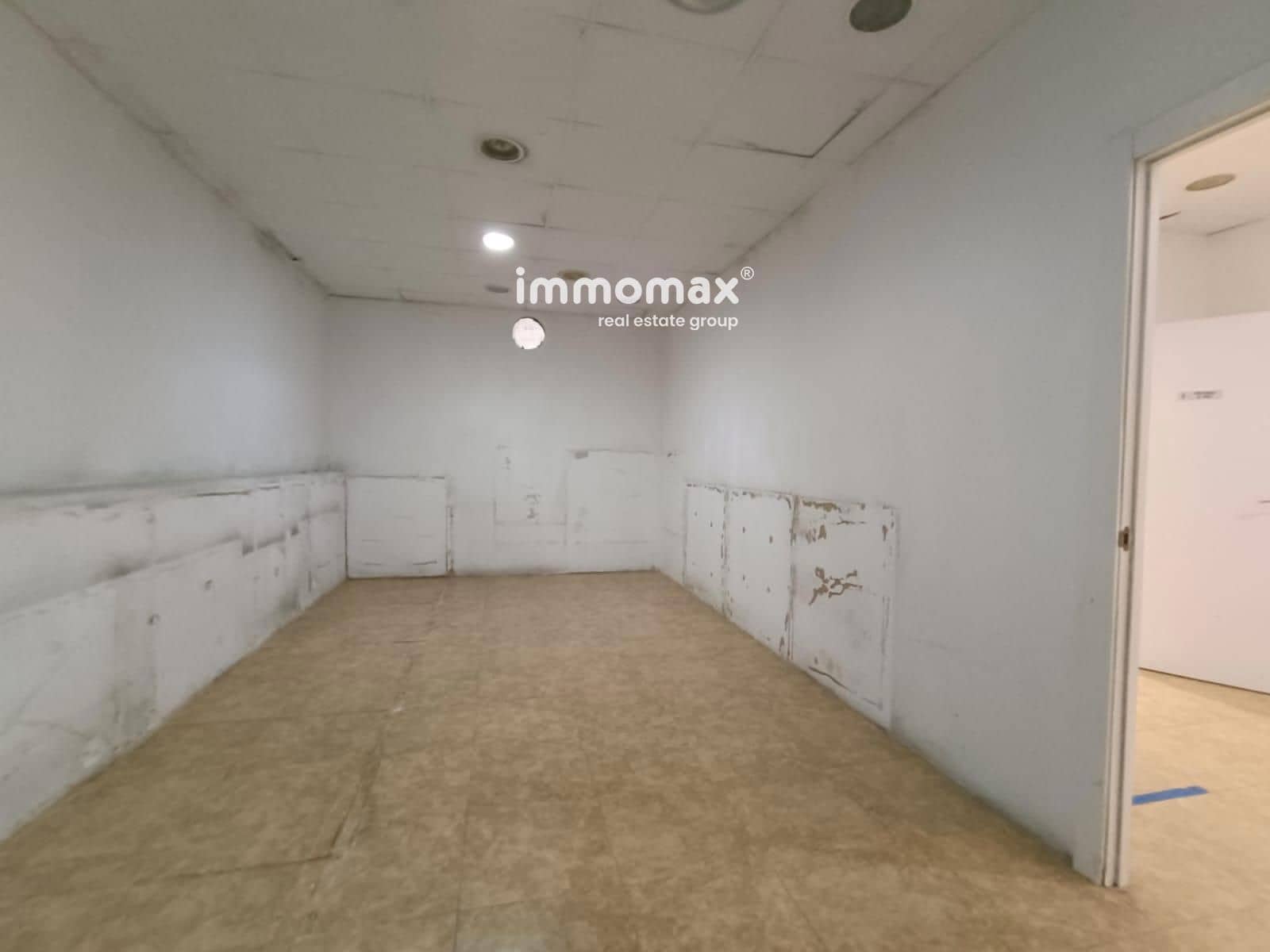 Commercieel te huur in Esplugues de Llobregat - € 1.400 (Ref: 9525761)
