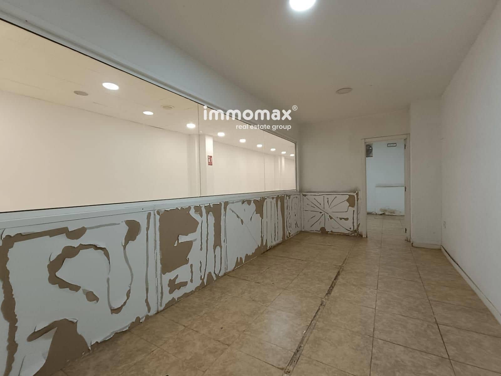 Commercieel te huur in Esplugues de Llobregat - € 1.400 (Ref: 9525761)