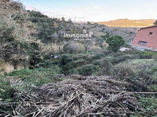 Tontti myytävänä paikassa Santa Coloma de Cervelló - 220 000 € (Ref: 9532873)