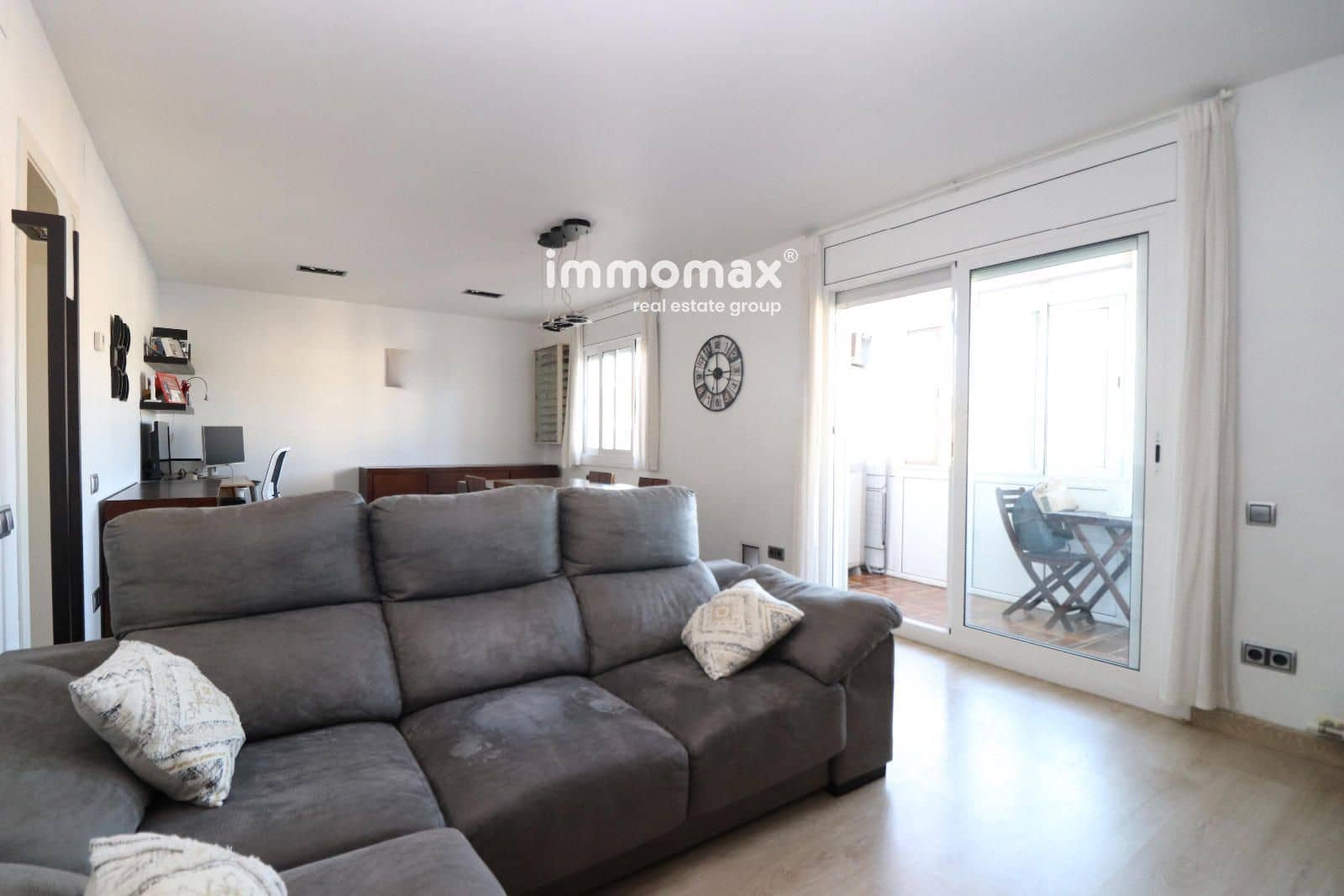 2 bedroom Penthouse for sale in La Roca del Valles - € 239,500 (Ref: 9539774)