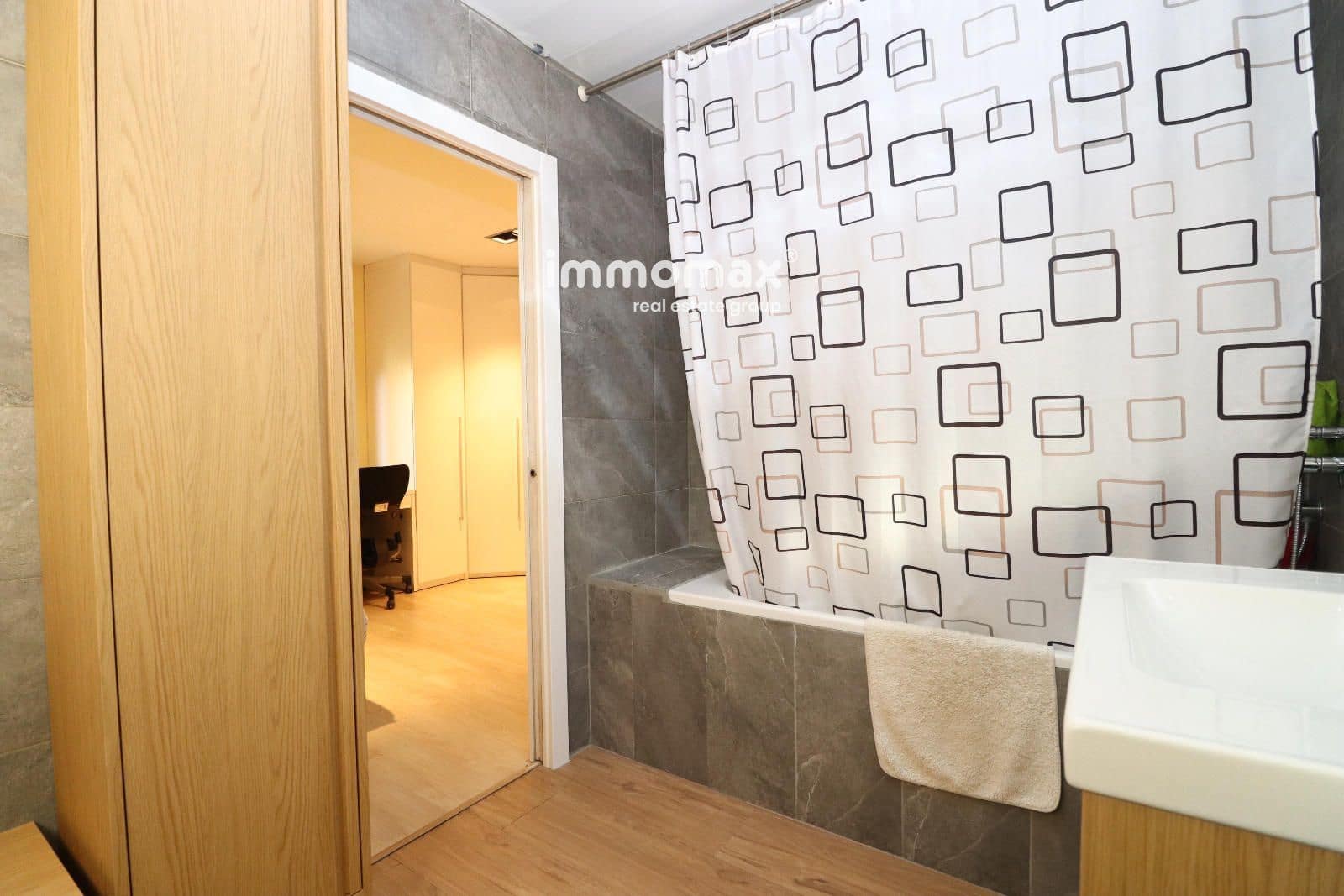 2 bedroom Penthouse for sale in La Roca del Valles - € 239,500 (Ref: 9539774)