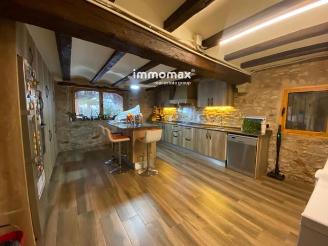 3 slaapkamer Villa te koop in Tortosa met zwembad garage - € 577.500 (Ref: 9542302)