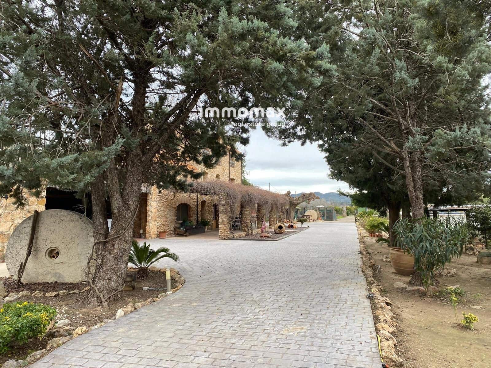 3 slaapkamer Villa te koop in Tortosa met zwembad garage - € 577.500 (Ref: 9542302)