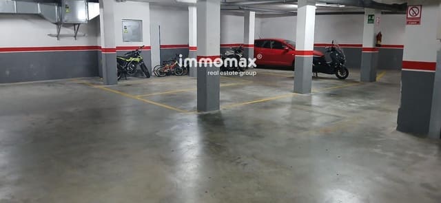 Autotalli myytävänä paikassa Sant Boi de Llobregat - 19 000 € (Ref: 9585144)