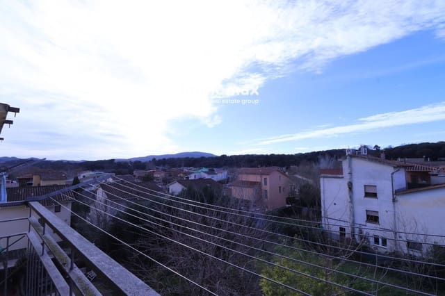 3 bedroom Penthouse for sale in Santa Maria de Palautordera - € 195,000 (Ref: 9590483)
