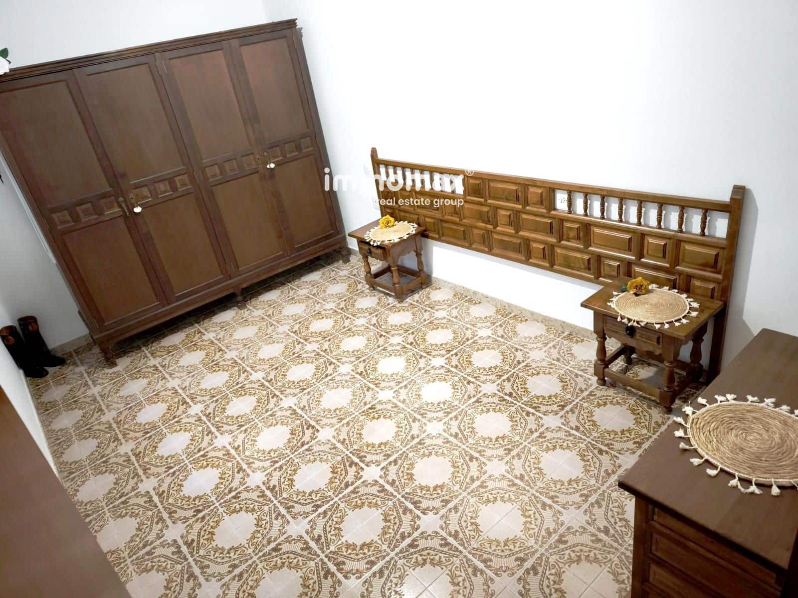 3 bedroom Flat for sale in Xerta with garage - € 110,000 (Ref: 9592215)