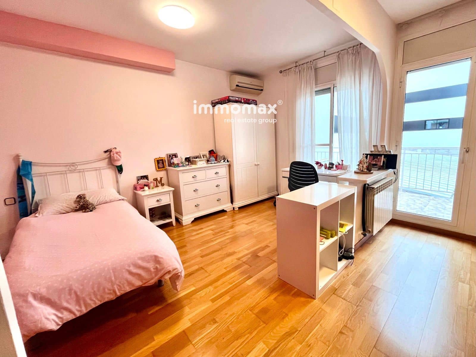 3 soveværelse Byhus til salg i Castelldefels med garage - € 670.000 (Ref: 9596577)