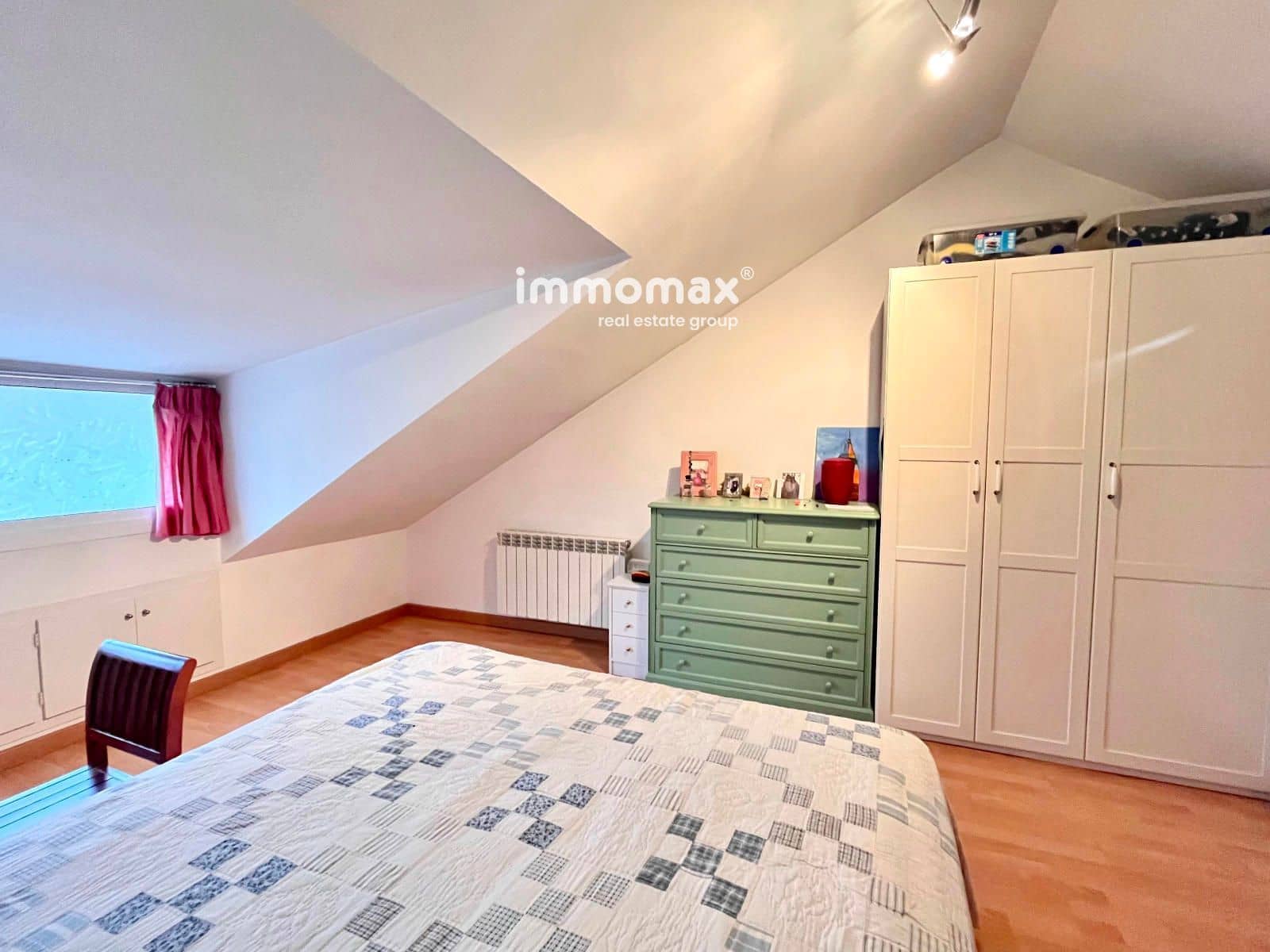 3 soveværelse Byhus til salg i Castelldefels med garage - € 670.000 (Ref: 9596577)