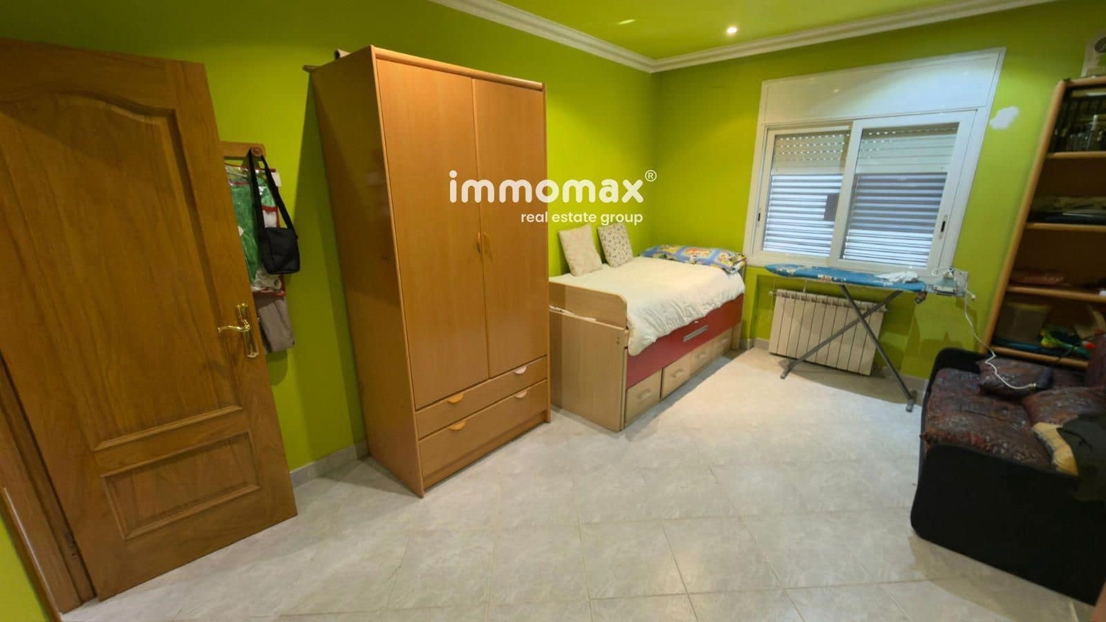 5 soveværelse Byhus til salg i Santa Eulalia de Roncana med garage - € 430.000 (Ref: 9599964)