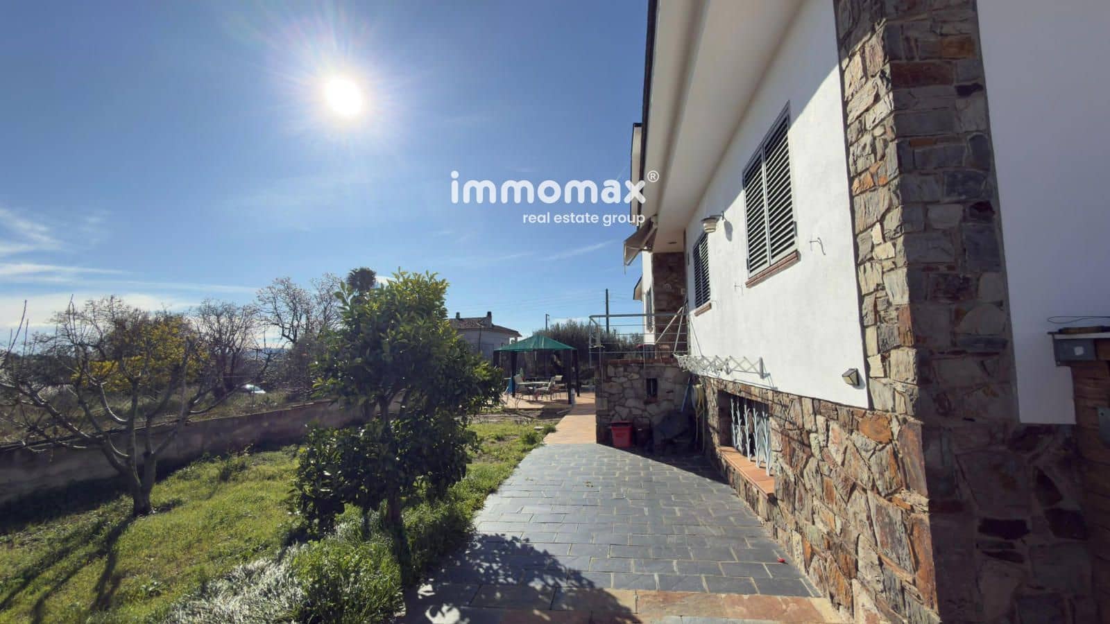 5 soveværelse Byhus til salg i Santa Eulalia de Roncana med garage - € 430.000 (Ref: 9599964)