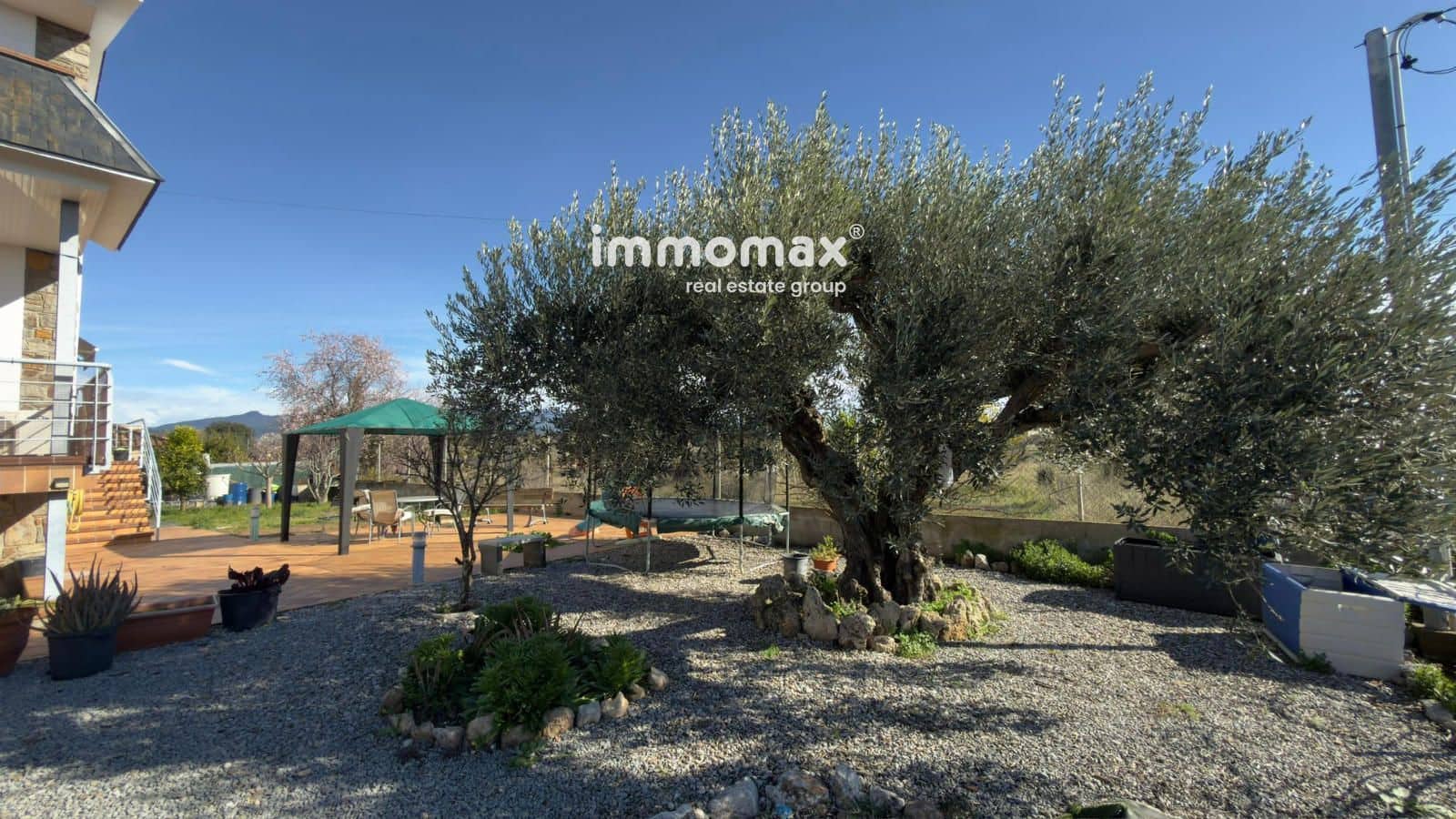 5 soveværelse Byhus til salg i Santa Eulalia de Roncana med garage - € 430.000 (Ref: 9599964)