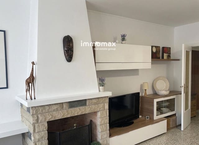 Piso de 3 habitaciones en Cubelles en venta - 225.000 € (Ref: 9609963)