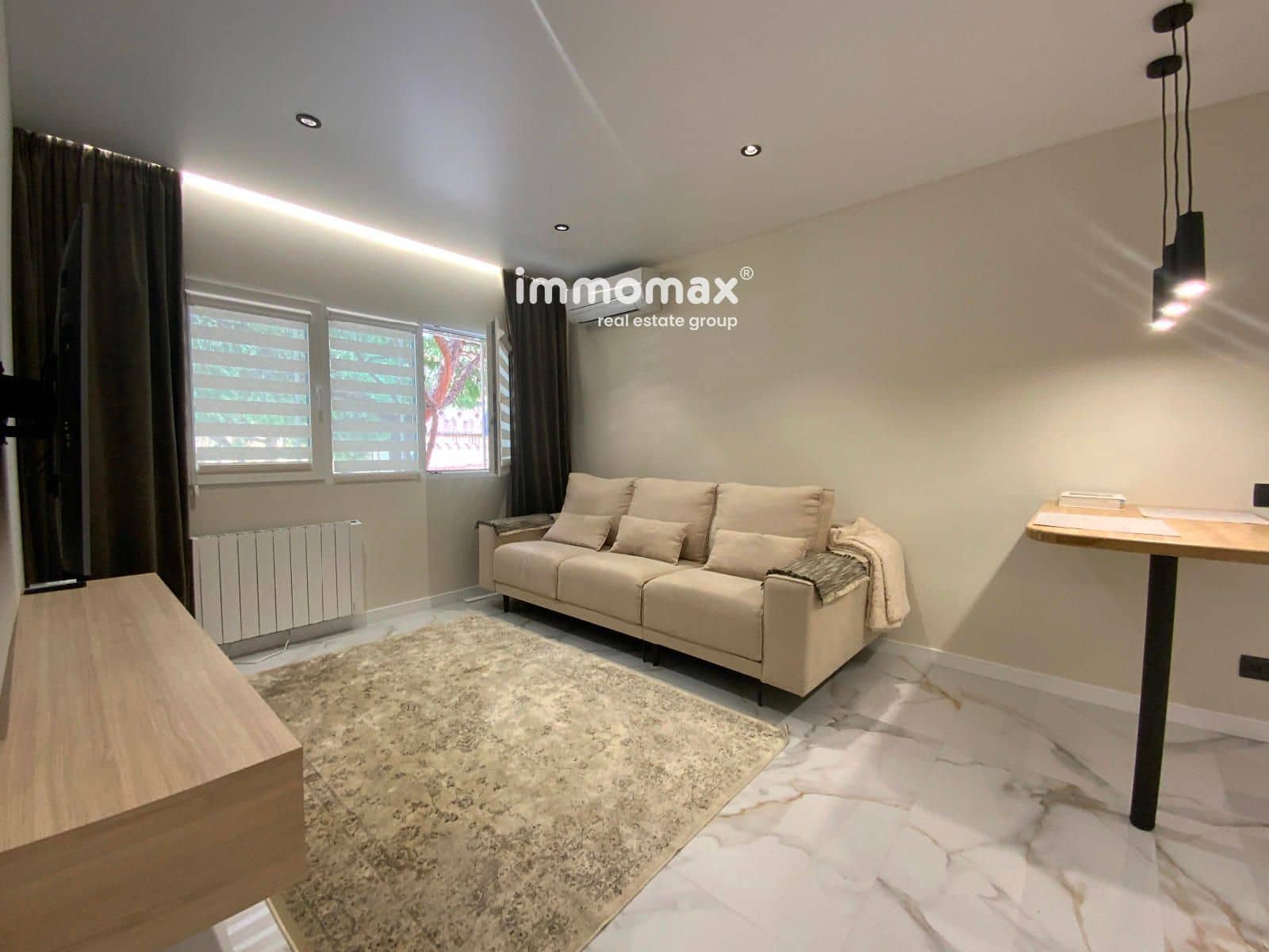 Kaupallinen vuokrattavana paikassa Castelldefels - 2 000 € (Ref: 9612035)