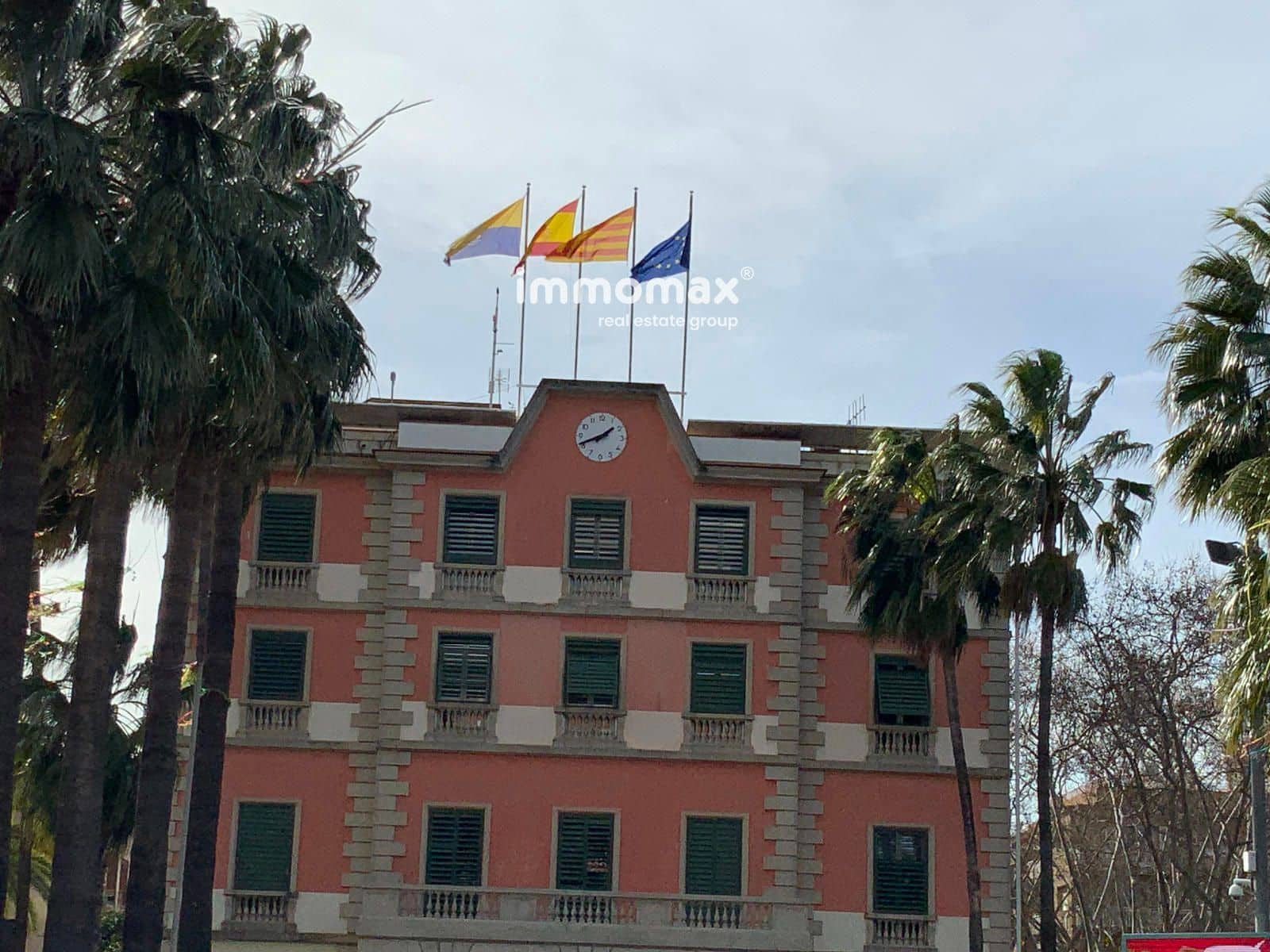 Kaupallinen vuokrattavana paikassa Castelldefels - 2 000 € (Ref: 9612035)