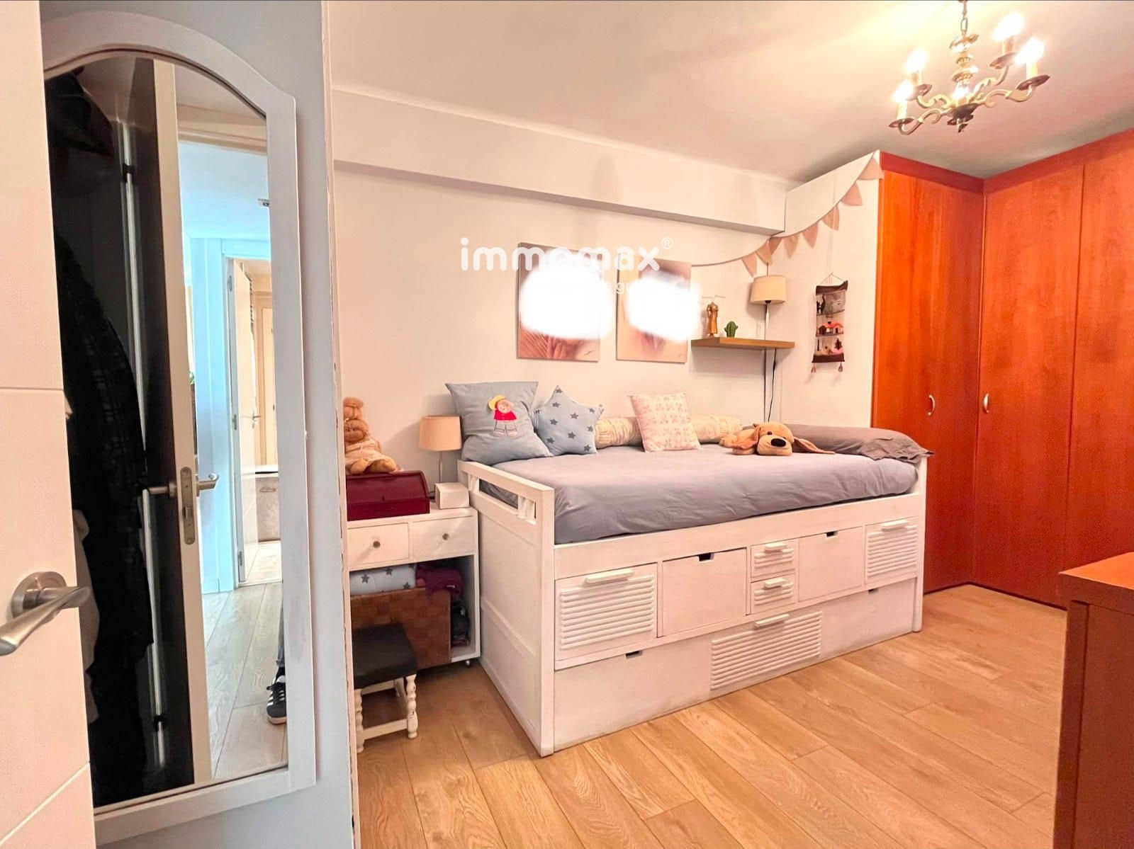 4 bedroom Flat for sale in Vilanova i la Geltru - € 474,000 (Ref: 9618867)