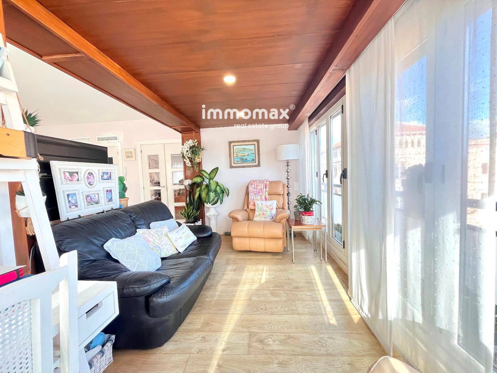 4 bedroom Flat for sale in Vilanova i la Geltru - € 474,000 (Ref: 9618867)