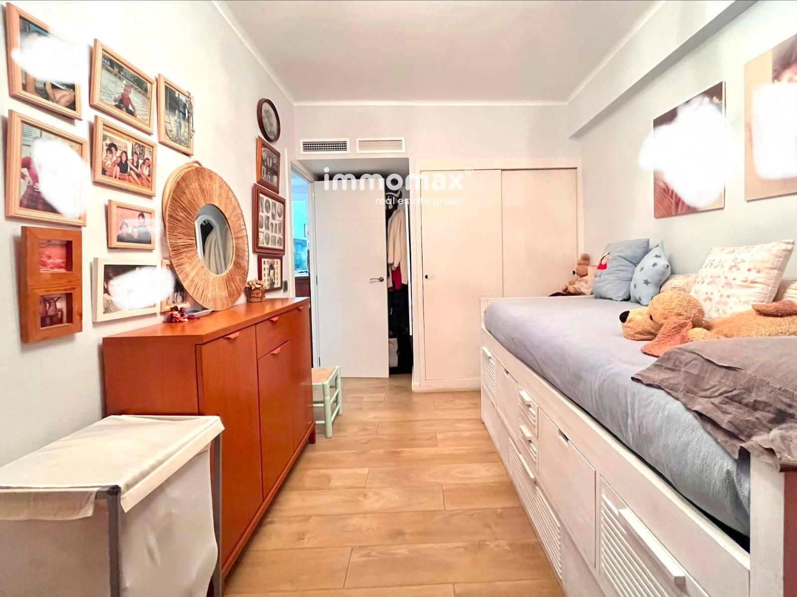 4 bedroom Flat for sale in Vilanova i la Geltru - € 474,000 (Ref: 9618867)