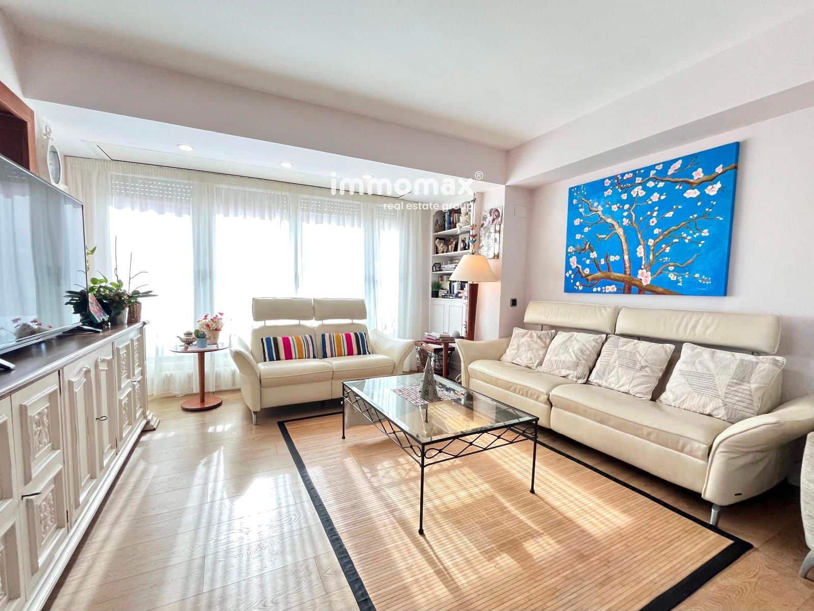 4 bedroom Flat for sale in Vilanova i la Geltru - € 474,000 (Ref: 9618867)